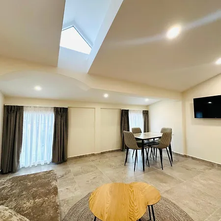 Tanushi Apartment *
